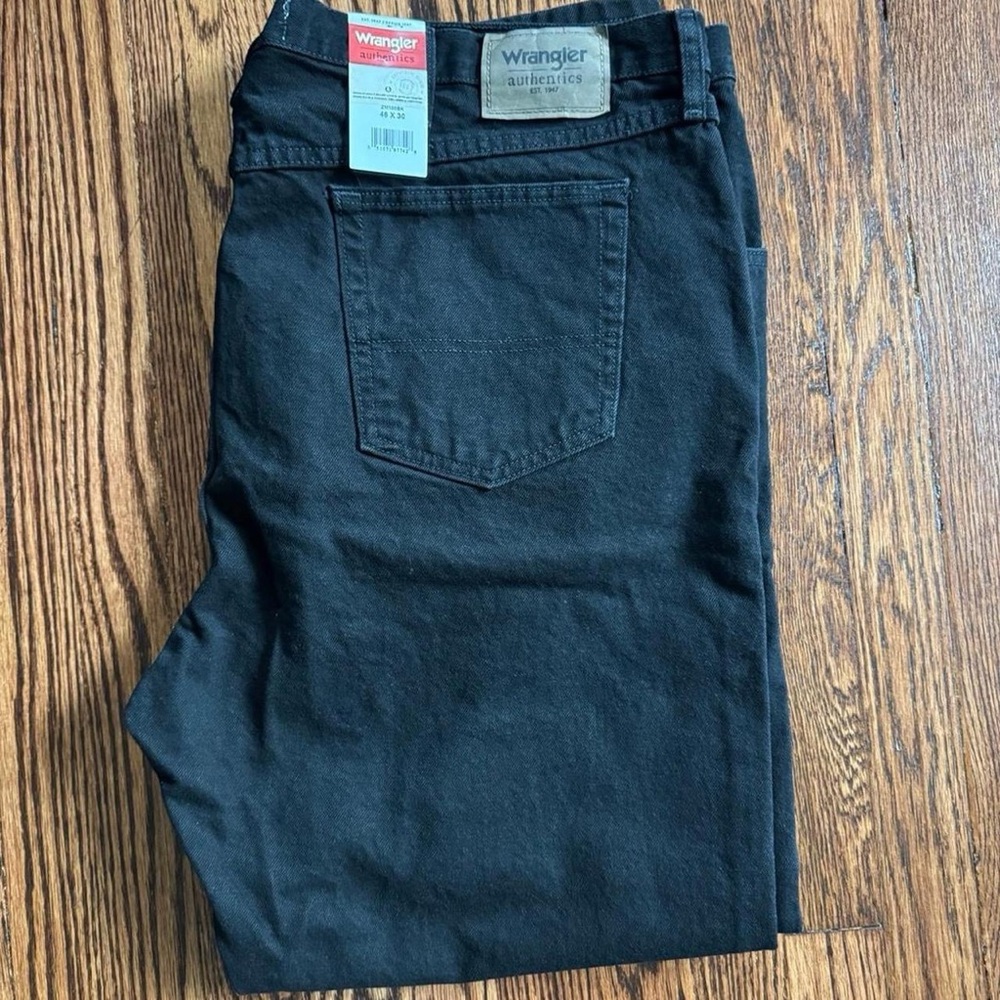 Wrangler Black Relaxed Fit Jeans